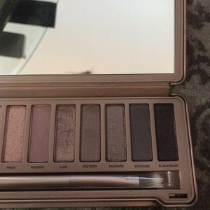 Urban Decay Makeup - Urban Decay Naked3 Eyeshadow Palette Urban Decay Makeup - Urban Decay Naked3 Eyeshadow Palette